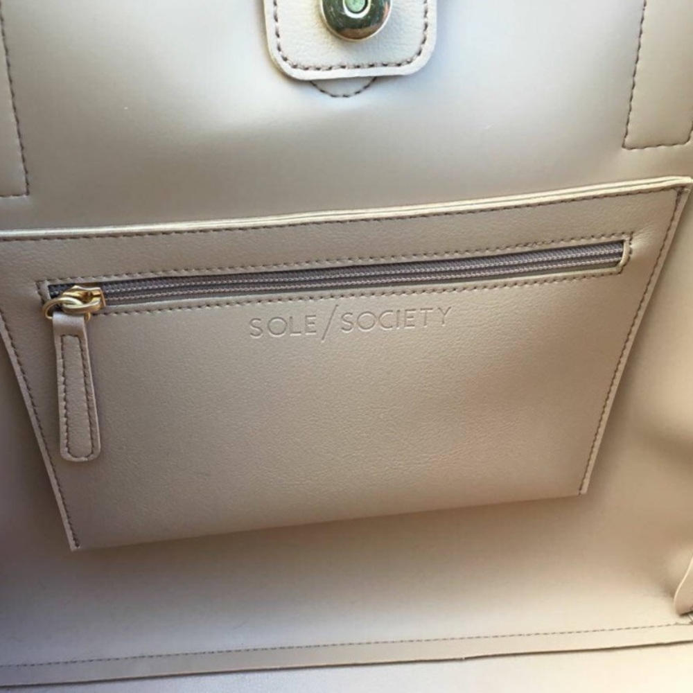 Summer tote with tassel - Picture 2 of 5